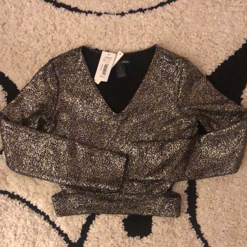 Black🖤 & gold ✨ crop top